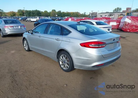 2017 Ford Fusion Hybrid Se z USA, uszkodzony, nr VIN 3FA6P0LU3HR323772